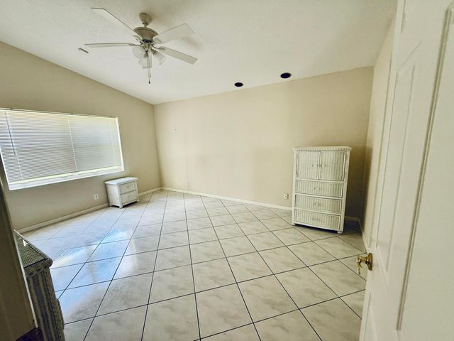 10921 Royal Caribbean Circle, Boynton Beach, FL 33437
