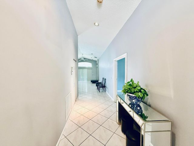 10921 Royal Caribbean Circle, Boynton Beach, FL 33437