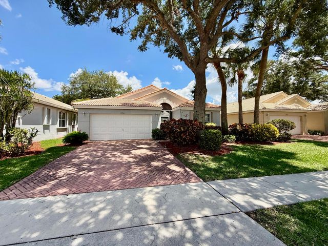 10921 Royal Caribbean Circle, Boynton Beach, FL 33437