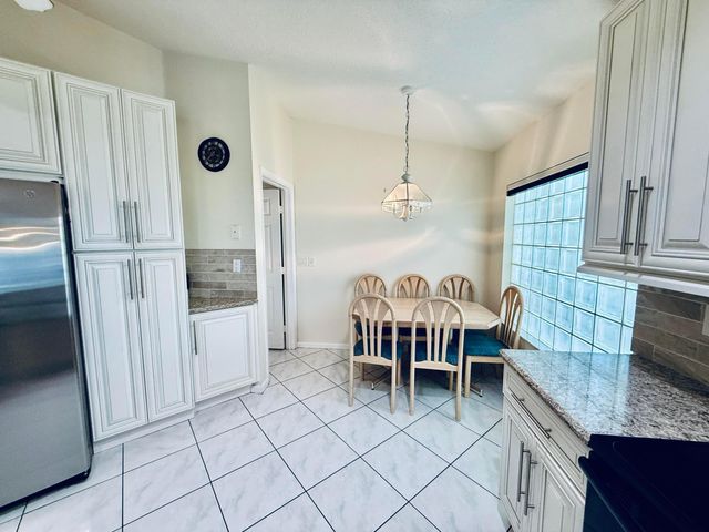 10921 Royal Caribbean Circle, Boynton Beach, FL 33437