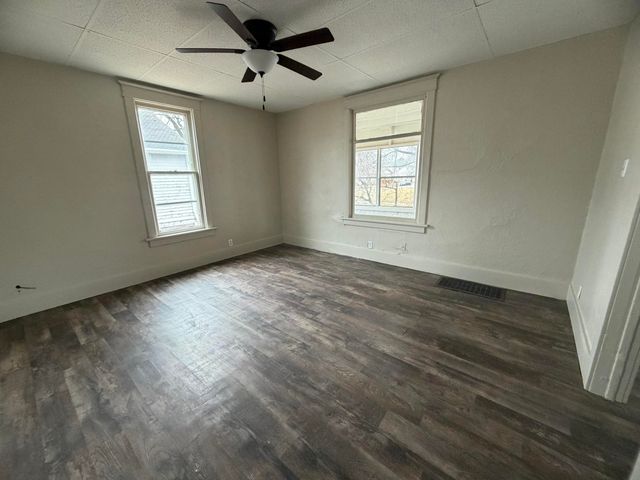 307 N 7TH Street, Council Bluffs, IA 51503