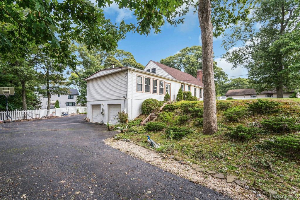 79 Wicks Road, Commack, NY 11725 — photo 4