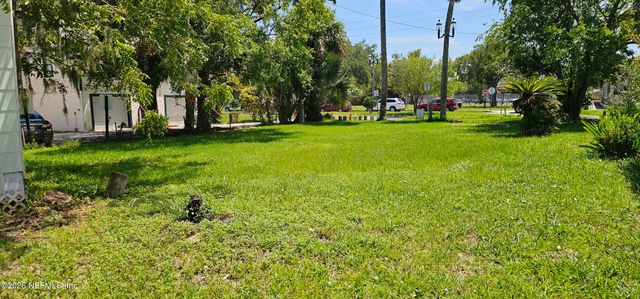 37 GROVE Avenue, St. Augustine, FL 32084