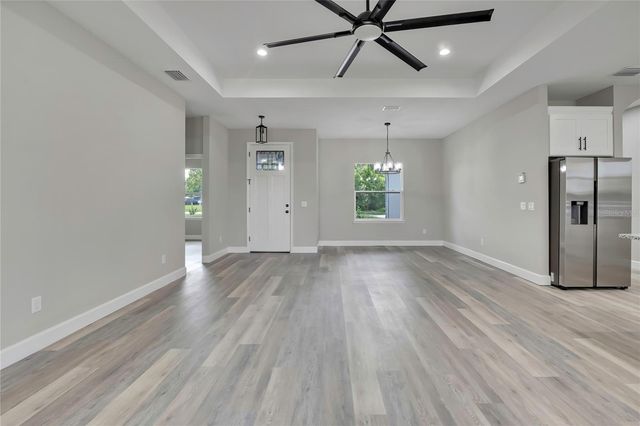 13649 13TH STREET, Dade City, FL 33525