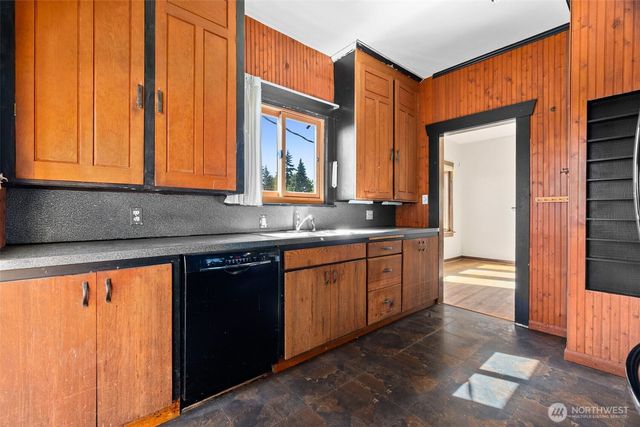 515 N 41st Street, Seattle, WA 98103
