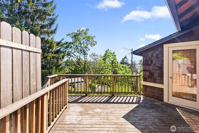 515 N 41st Street, Seattle, WA 98103