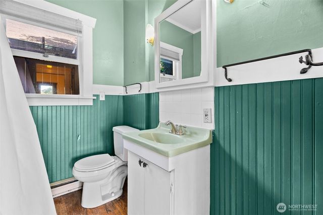 515 N 41st Street, Seattle, WA 98103
