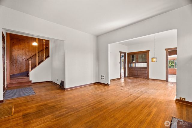 515 N 41st Street, Seattle, WA 98103