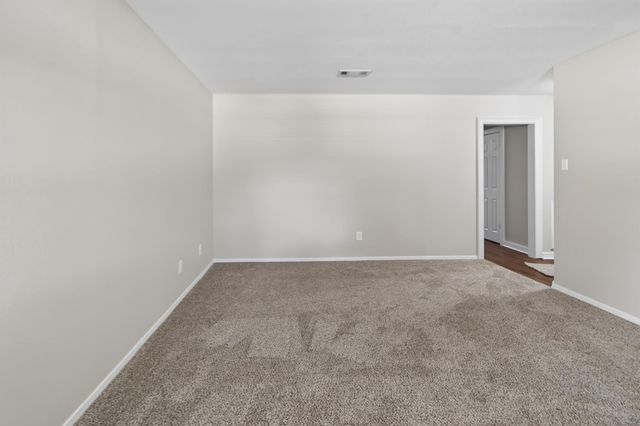 2027 Ottawa Lane, Houston, TX 77043