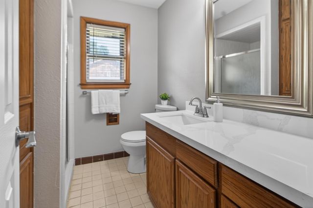 2027 Ottawa Lane, Houston, TX 77043