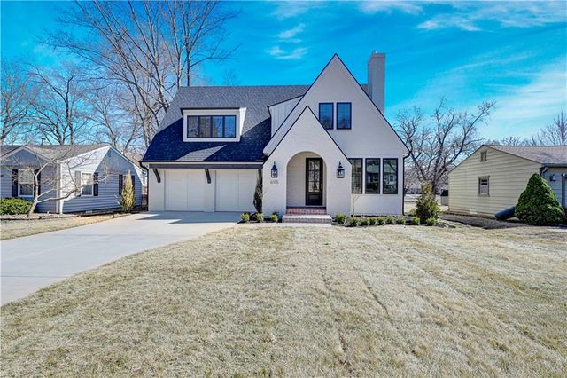 6115 Catalina Street, Fairway, KS 66205