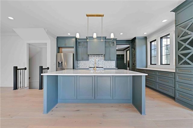 6115 Catalina Street, Fairway, KS 66205