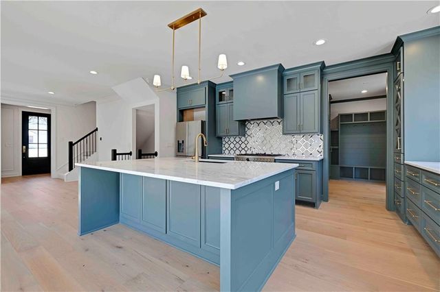 6115 Catalina Street, Fairway, KS 66205