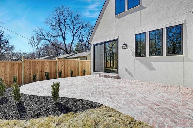 6115 Catalina Street, Fairway, KS 66205