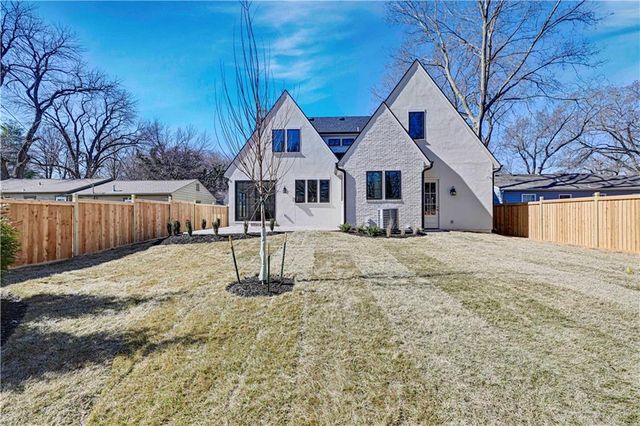 6115 Catalina Street, Fairway, KS 66205