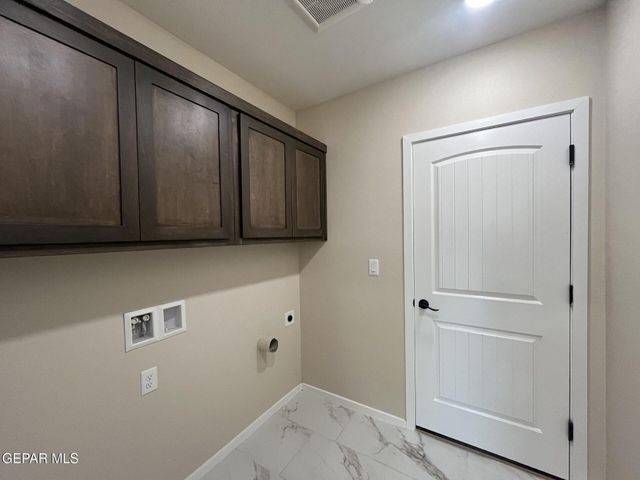 3820 Surmise Street, El Paso, TX 79938