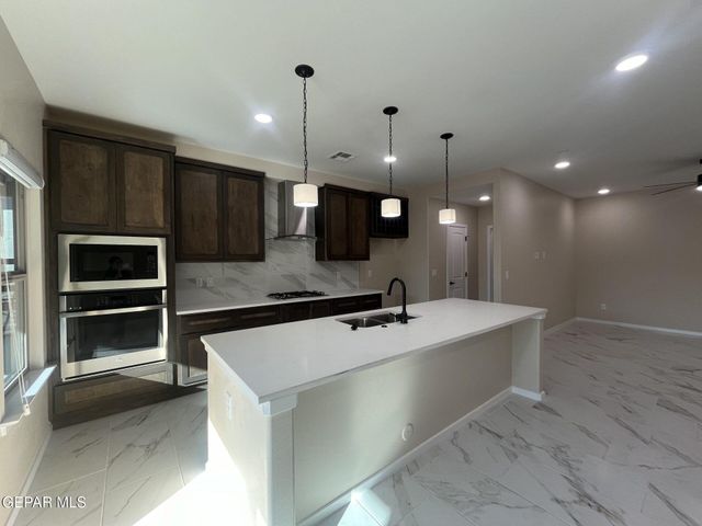 3820 Surmise Street, El Paso, TX 79938