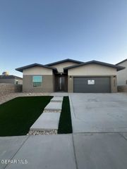 3820 Surmise Street, El Paso, TX 79938