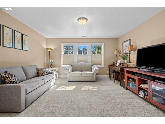 7029 Sw CEDAR POINTE Dr, Wilsonville, OR 97070