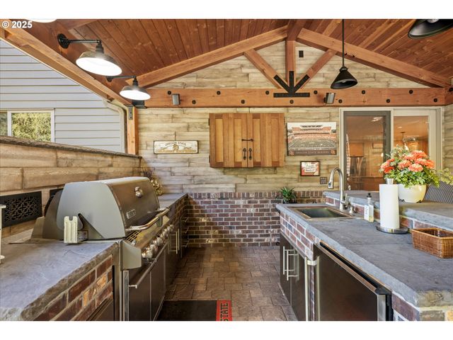 7029 Sw CEDAR POINTE Dr, Wilsonville, OR 97070