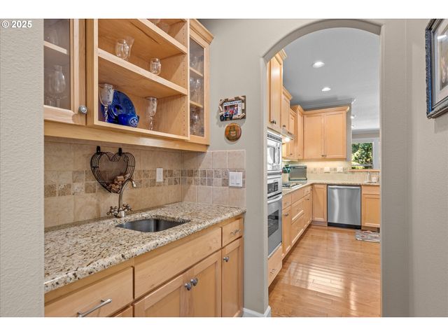 7029 Sw CEDAR POINTE Dr, Wilsonville, OR 97070
