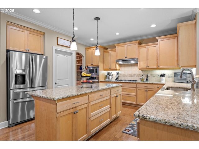 7029 Sw CEDAR POINTE Dr, Wilsonville, OR 97070