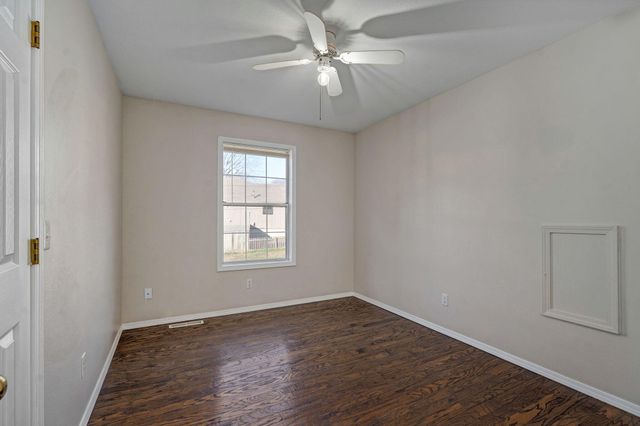 5911 S Farm Rd 157, Springfield, MO 65810