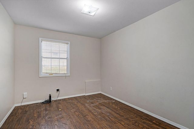 5911 S Farm Rd 157, Springfield, MO 65810