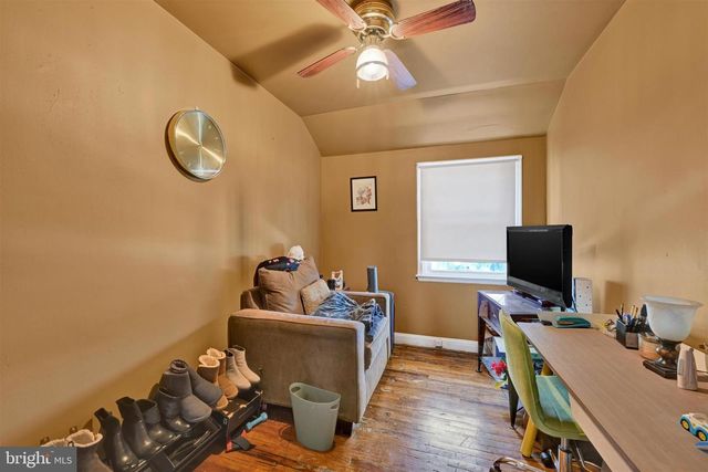 1386 PENTWOOD ROAD, Baltimore, MD 21239