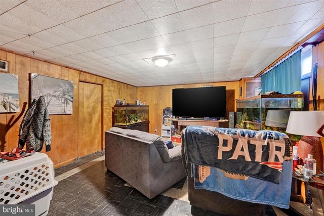 1386 PENTWOOD ROAD, Baltimore, MD 21239