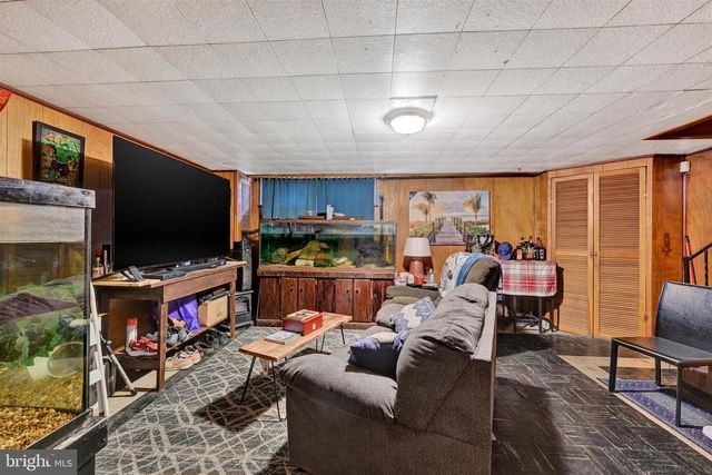 1386 PENTWOOD ROAD, Baltimore, MD 21239