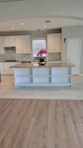 503 N Marathon Way, Stafford, TX 77477