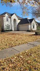 503 N Marathon Way, Stafford, TX 77477