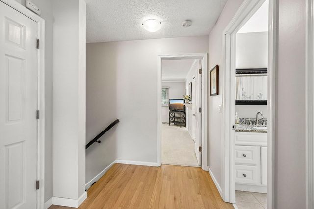 5551 W 93rd Street, Bloomington, MN 55437