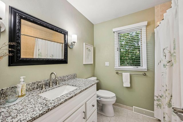 5551 W 93rd Street, Bloomington, MN 55437