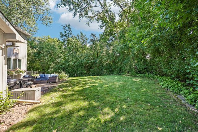 5551 W 93rd Street, Bloomington, MN 55437