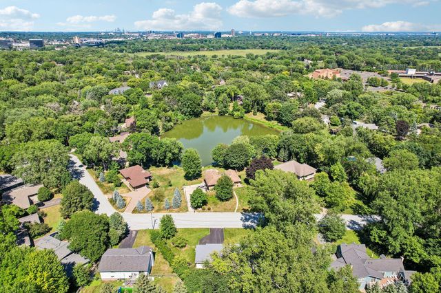 5551 W 93rd Street, Bloomington, MN 55437