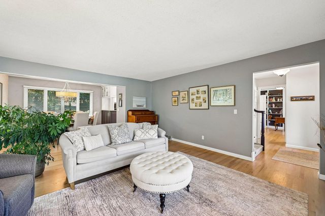 5551 W 93rd Street, Bloomington, MN 55437