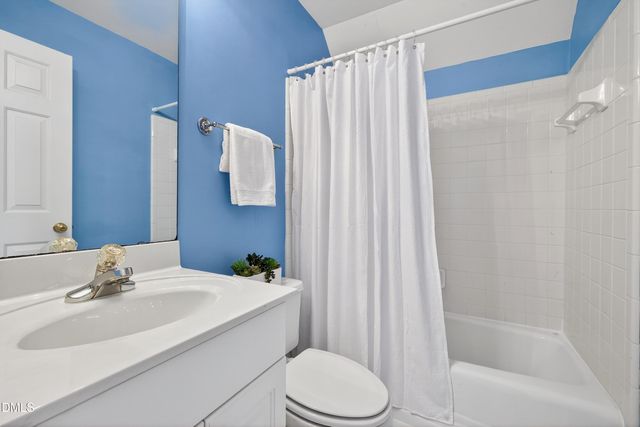 105 Headlands Lane, Cary, NC 27518