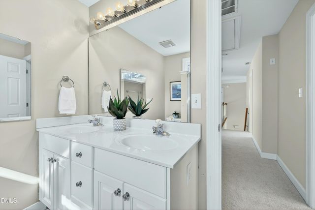 105 Headlands Lane, Cary, NC 27518