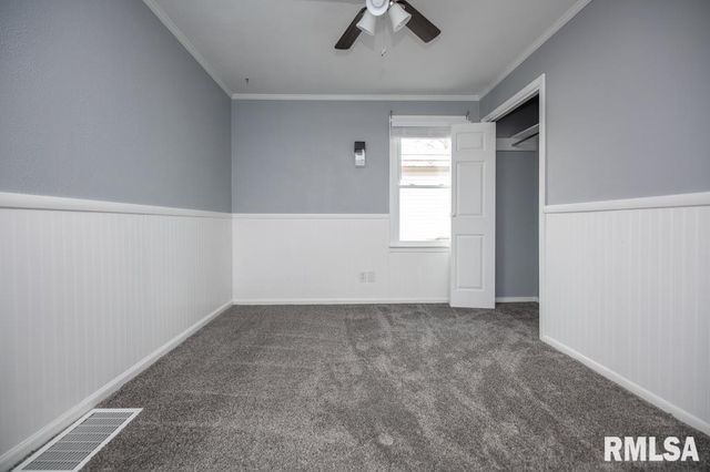 821 W RIDGE Road, Peoria, IL 61614