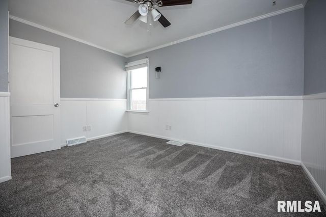 821 W RIDGE Road, Peoria, IL 61614