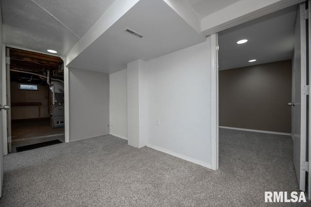 821 W RIDGE Road, Peoria, IL 61614