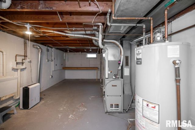 821 W RIDGE Road, Peoria, IL 61614