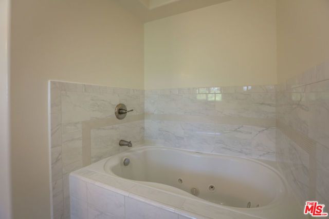 1171 FRANKLIN Street 104, Santa Monica, CA 90403
