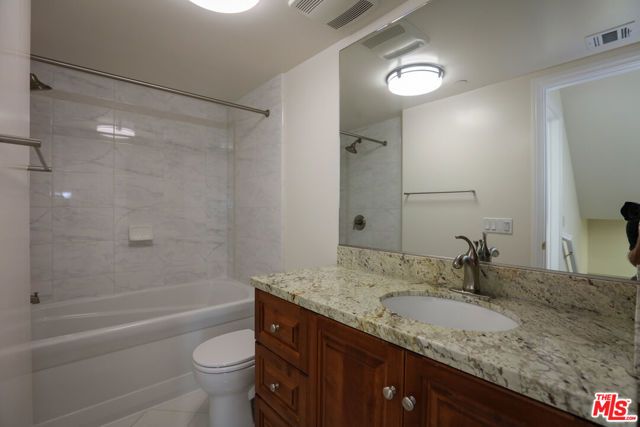 1171 FRANKLIN Street 104, Santa Monica, CA 90403