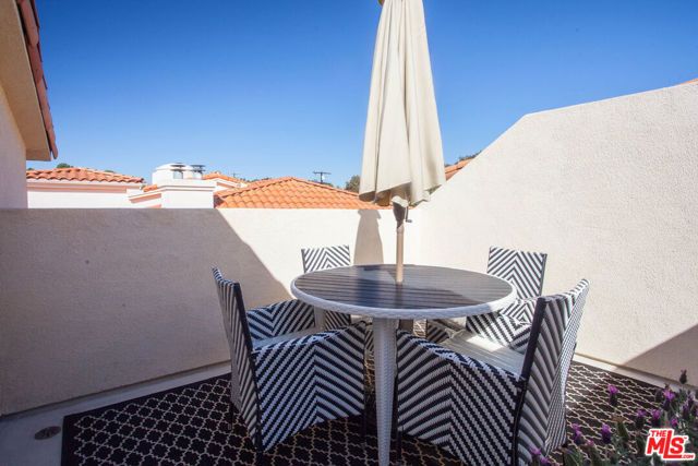 1171 FRANKLIN Street 104, Santa Monica, CA 90403