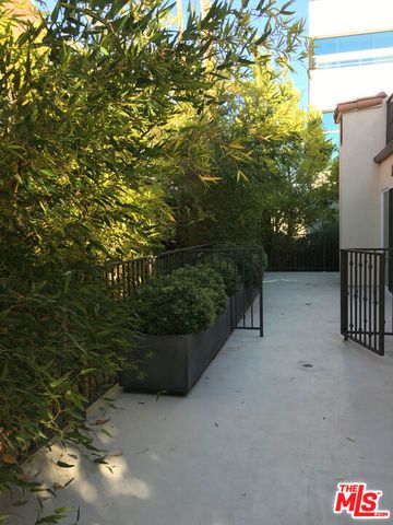 1171 FRANKLIN Street 104, Santa Monica, CA 90403