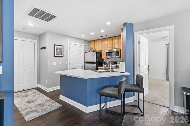 6432 Park Pond Drive, Charlotte, NC 28262