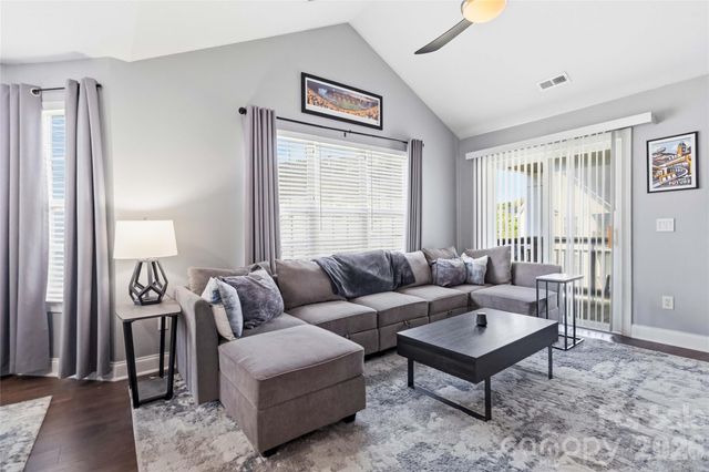 6432 Park Pond Drive, Charlotte, NC 28262